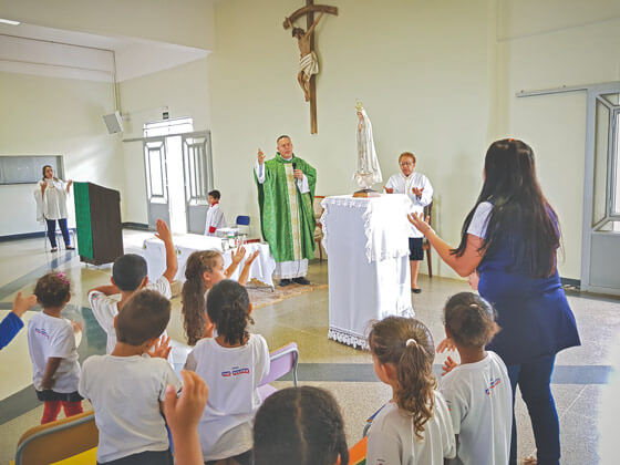 Celebração e Espiritualização com as Crianças no Centro Social Santa Clara