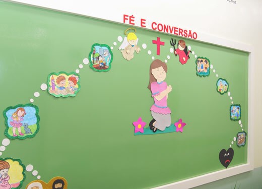 QUERIGMA - Mural da Creche representando a Fé e a Conversão